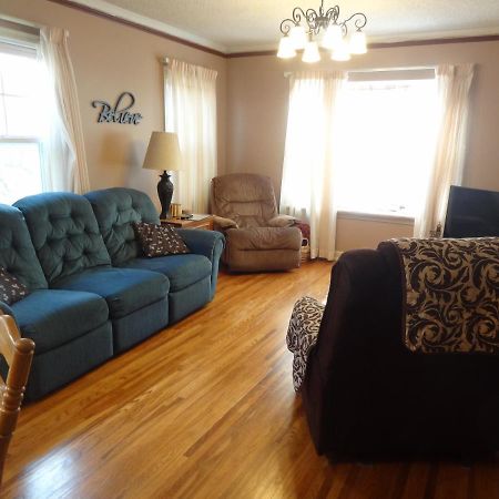 Covered By Faith Rentals -Storybook Home روتشيستر المظهر الخارجي الصورة