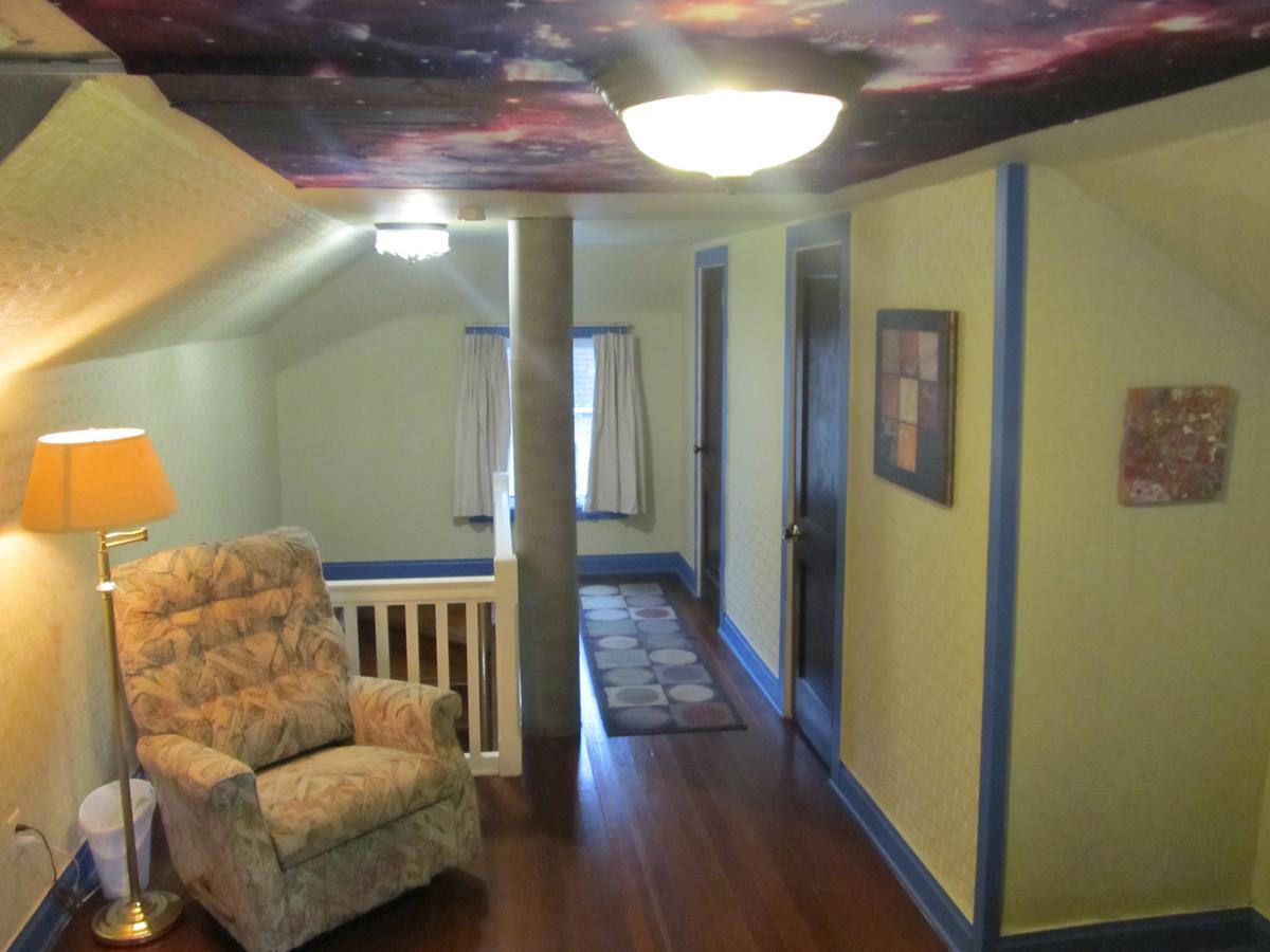 Covered By Faith Rentals -Storybook Home روتشيستر المظهر الخارجي الصورة