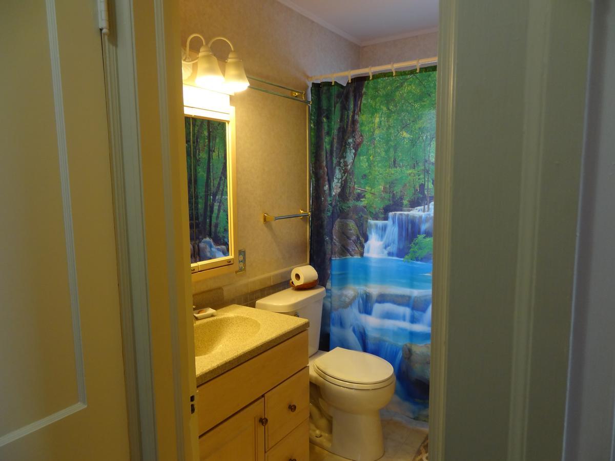 Covered By Faith Rentals -Storybook Home روتشيستر المظهر الخارجي الصورة